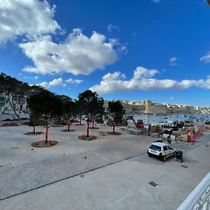 Apartament Droplet, Kalkara